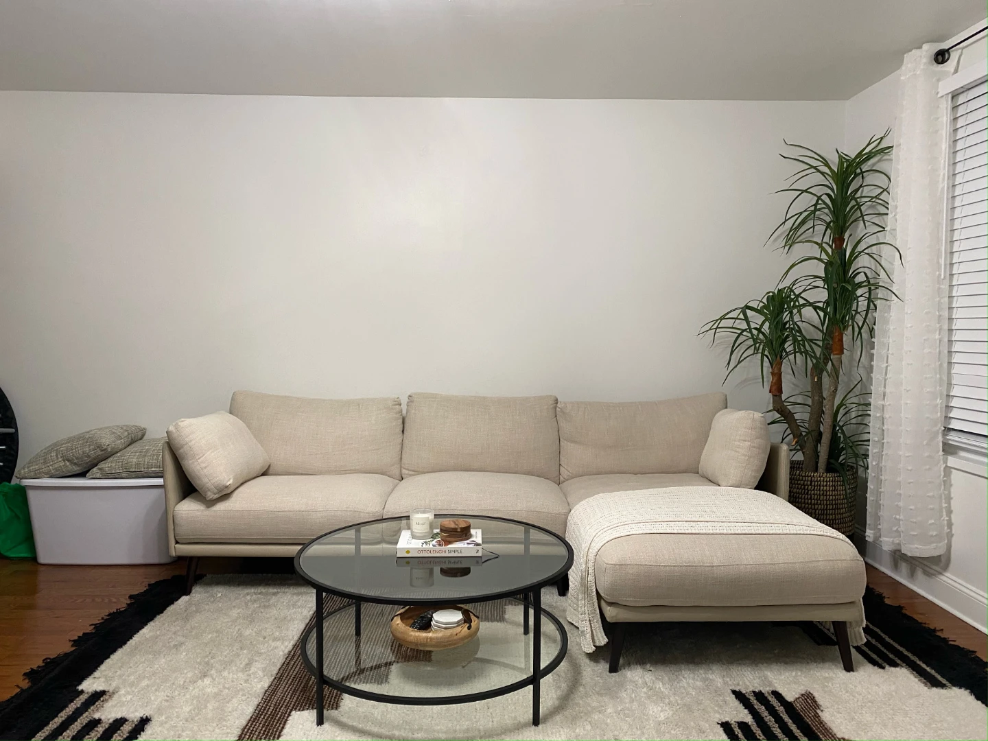 Sectional Sofa with Chaise - photo 2