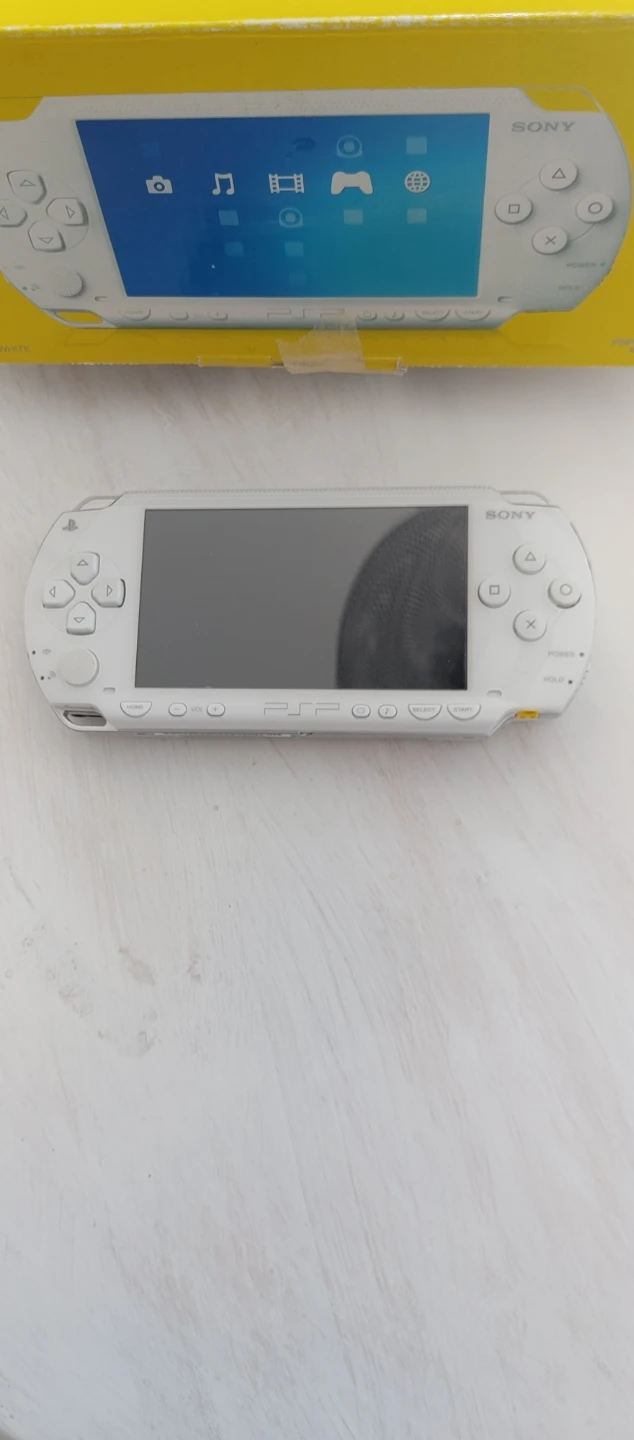 Sony PSP 3000 - photo 2