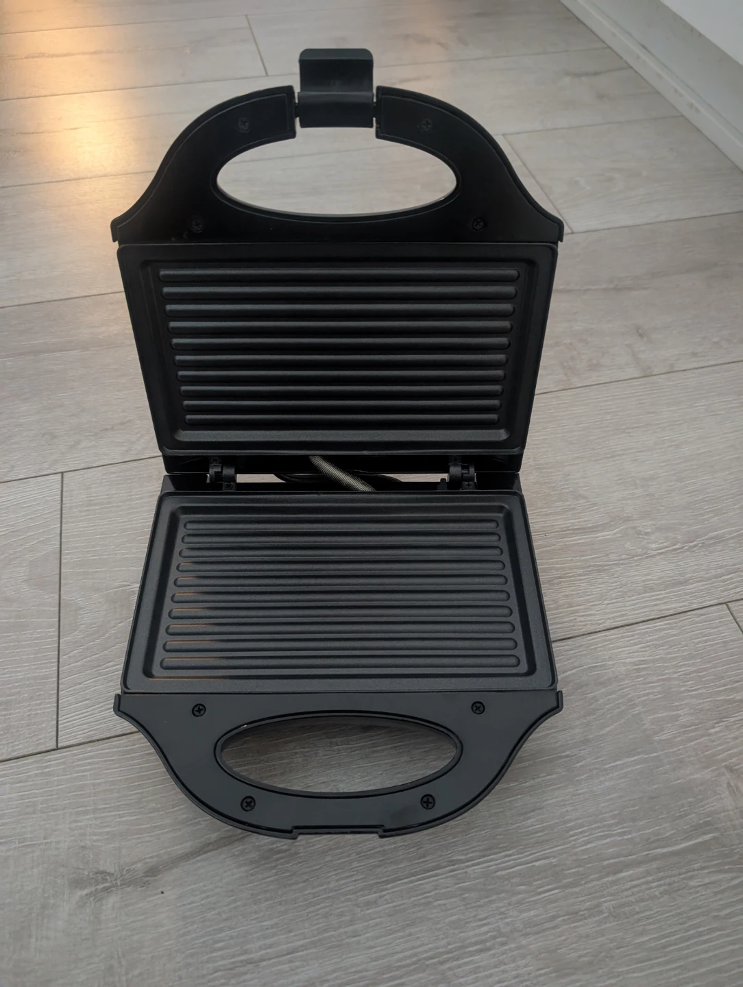 Smart Home Sandwich/Grill Maker - photo 2