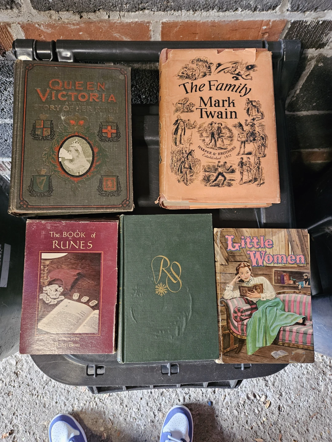 Collection of Vintage Books. - photo 3