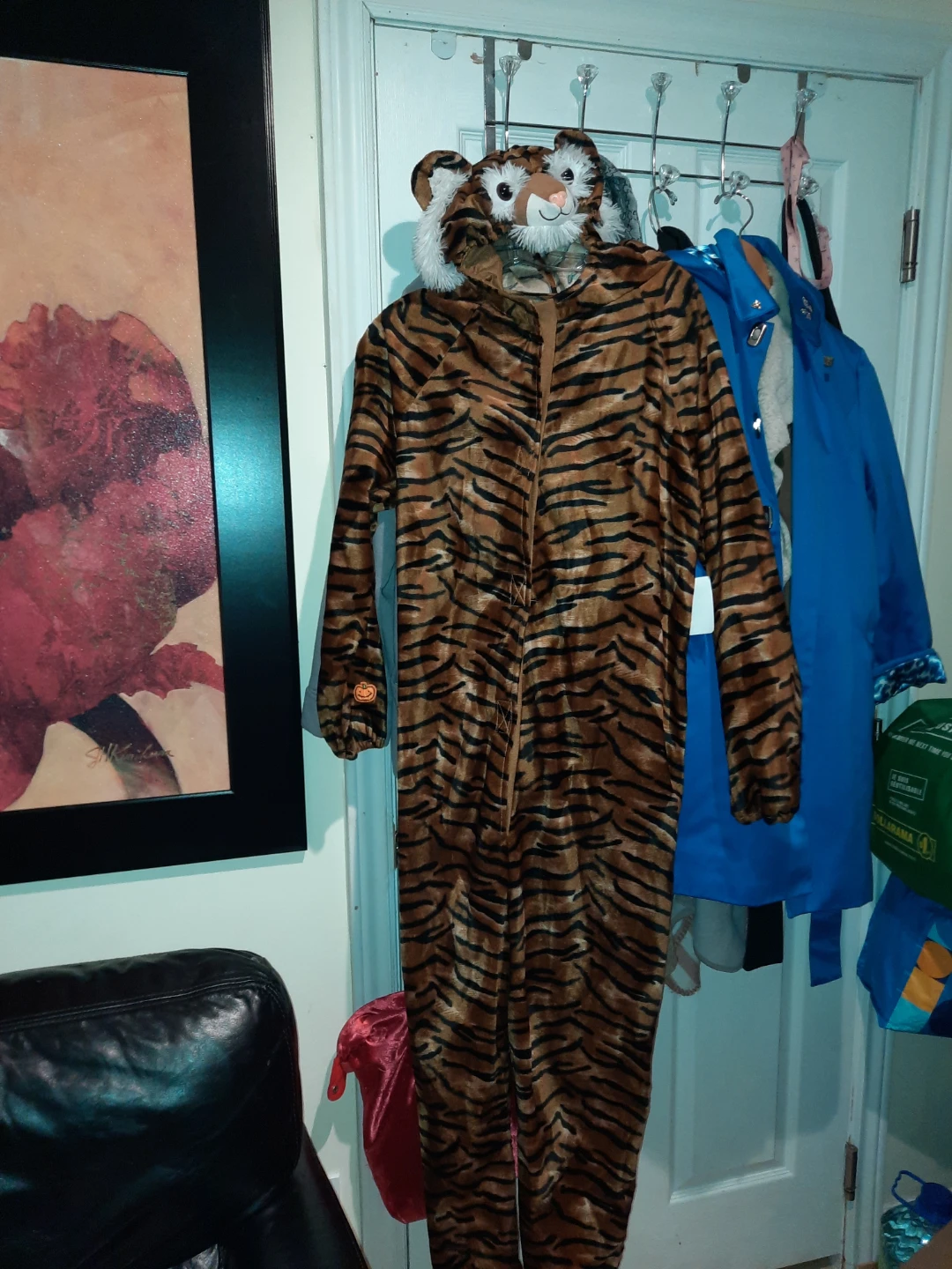 NWT 🐅Adult TIGER Costume Onesie W/Head & Tail