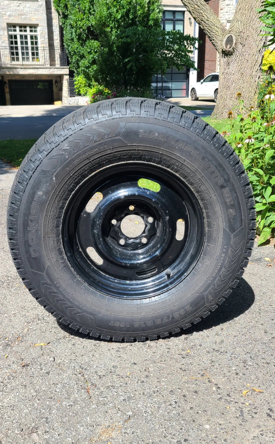 15" Winter Tires & Rims Bolt 5 x 114.3mm Older Ford Ranger Etc. - photo 3