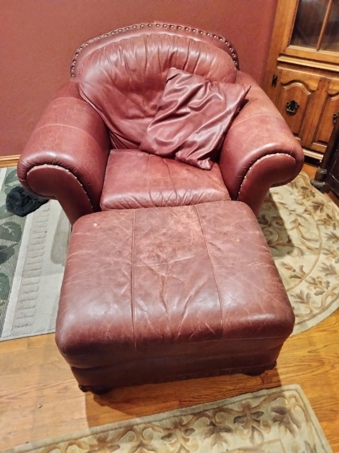 Walter E Smithe premium Leather Armchair with Ottoman - photo 2