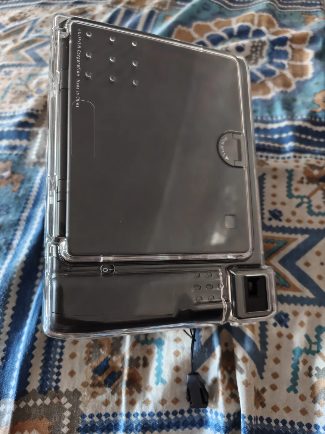 Fujifilm Instax Wide 400 Camera with Case - photo 3