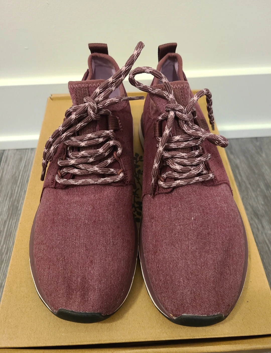 Roots Sneakers - Women's Size 7.5 - photo 3