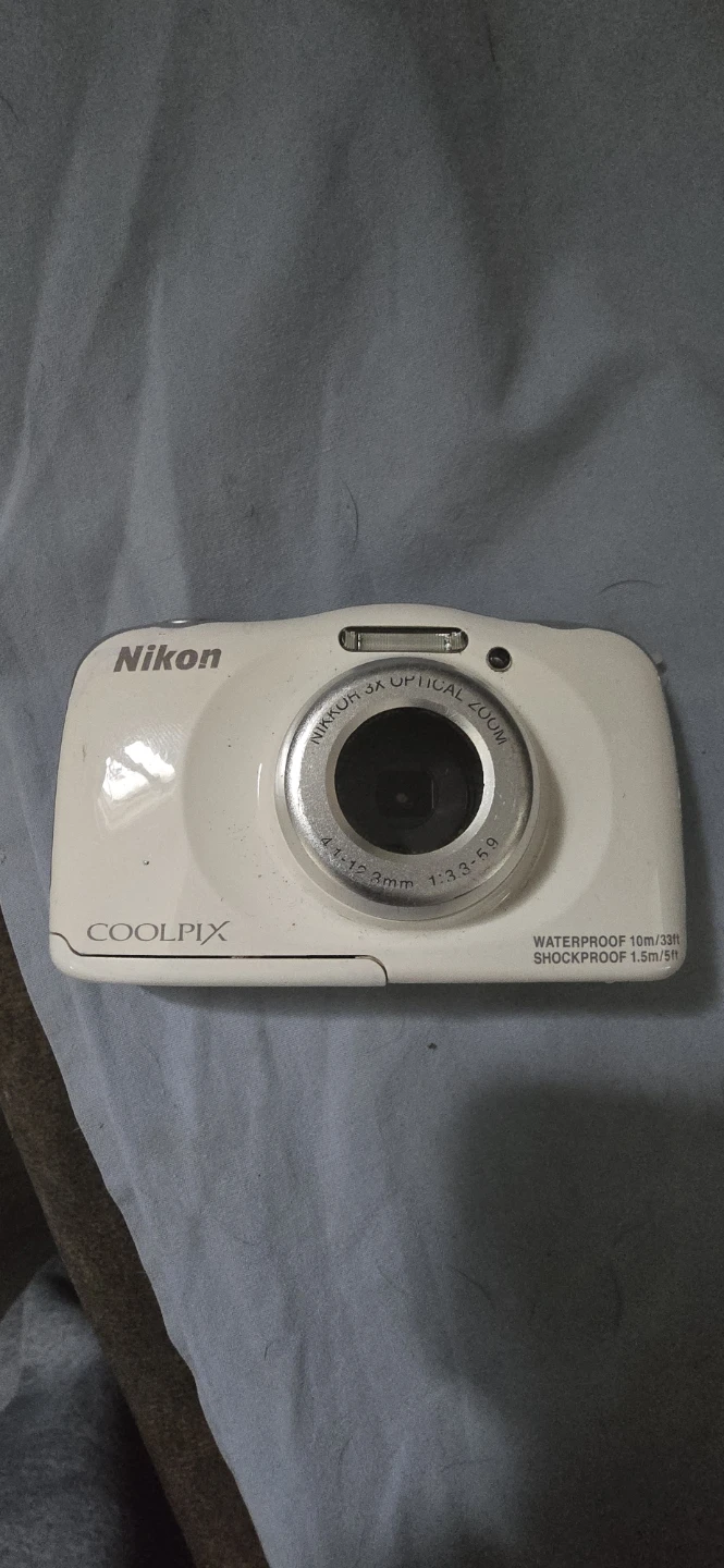 Nikon COOLPIX Waterproof Digital Camera