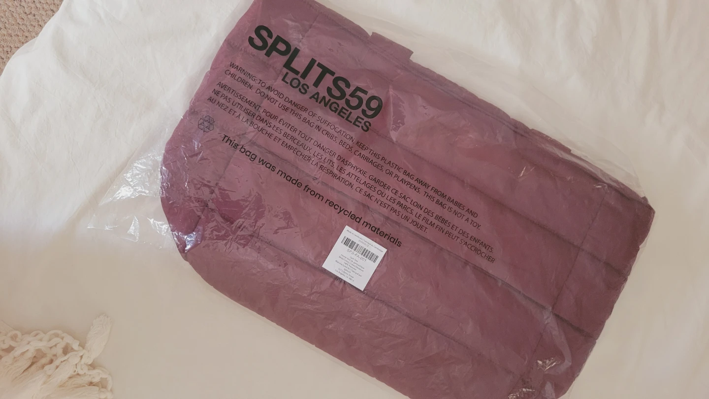 Brand new SPLITS59 Burgundy Quilted Gym / Everyday Tote - photo 2