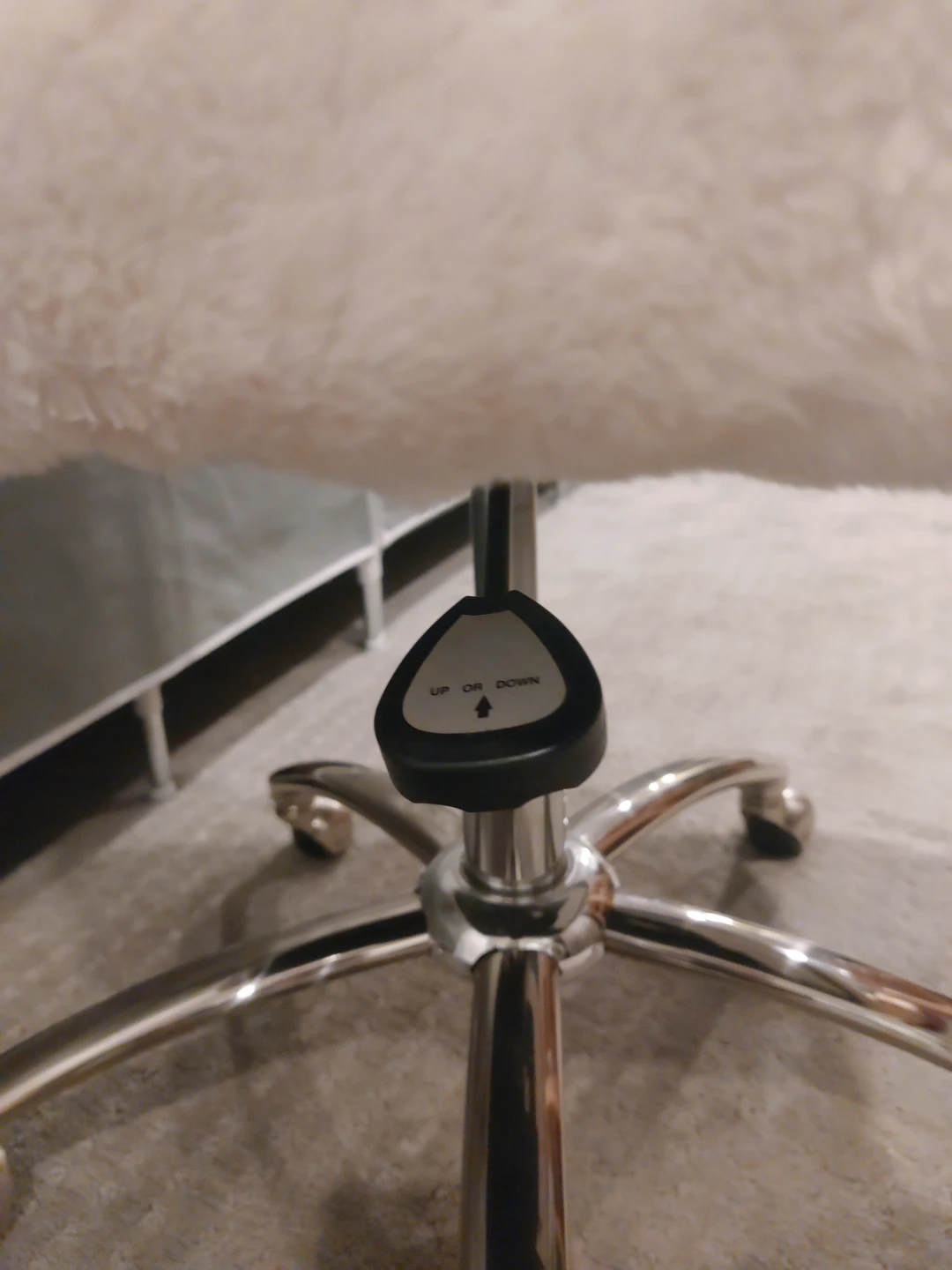 White Faux Fur Office Chair - photo 5