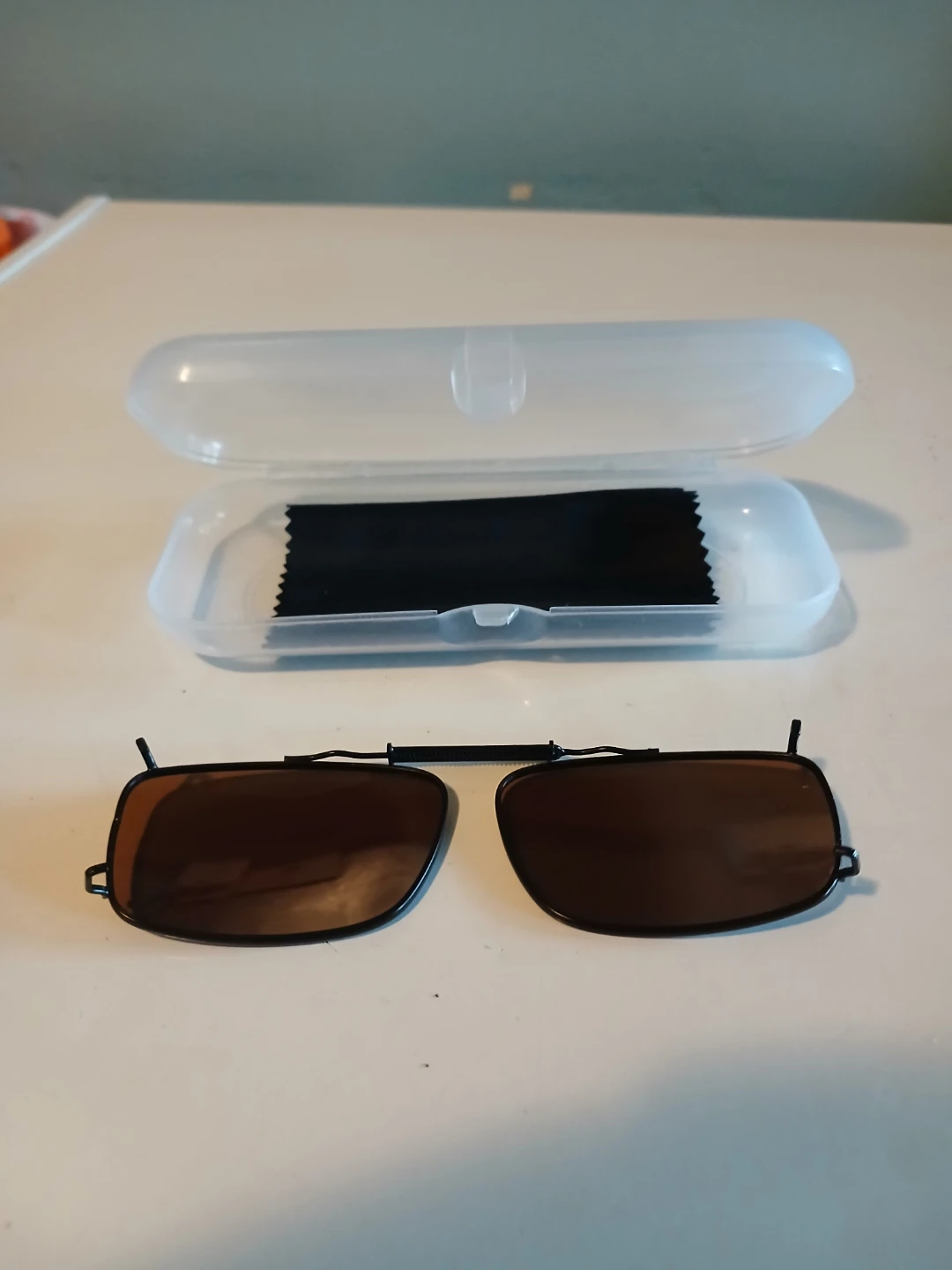 Clip-on Sunglasses with Case & Cleaning Cloth - photo 2