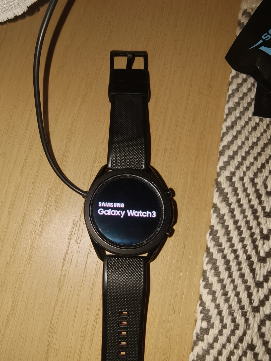 Samsung Galaxy Watch3 + extra wristbands (3 pairs in total)