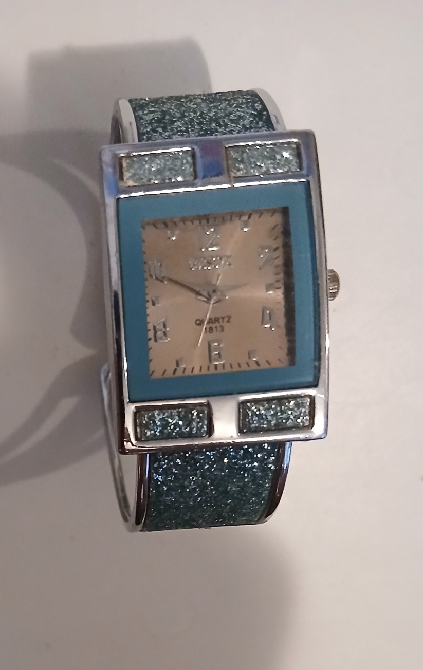 Women's Quartz Watches $10 each - photo 3