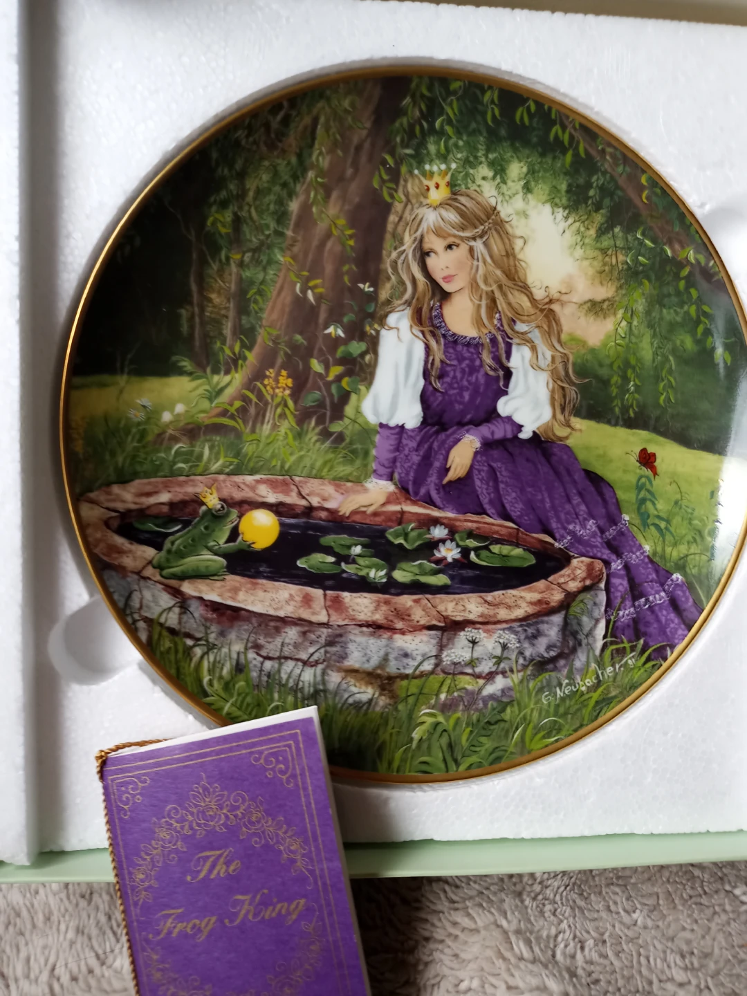 Set of six "Classic Fairy Tales" collector plates. - photo 3