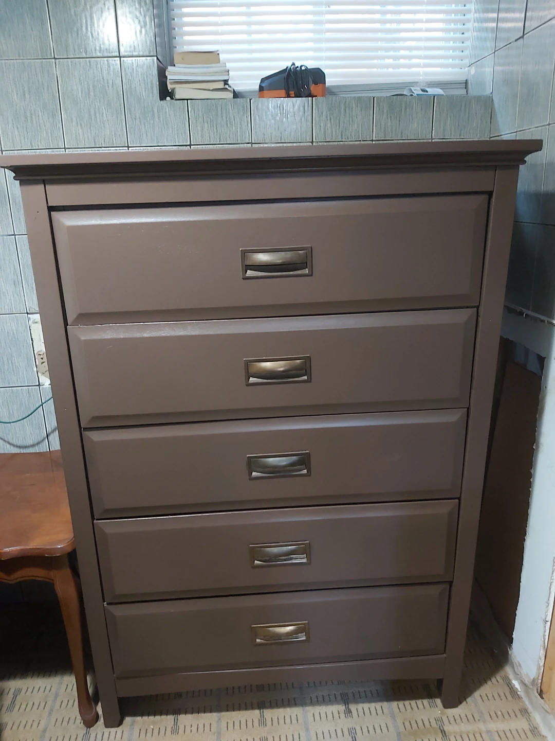Brown 5-Drawer Dresser