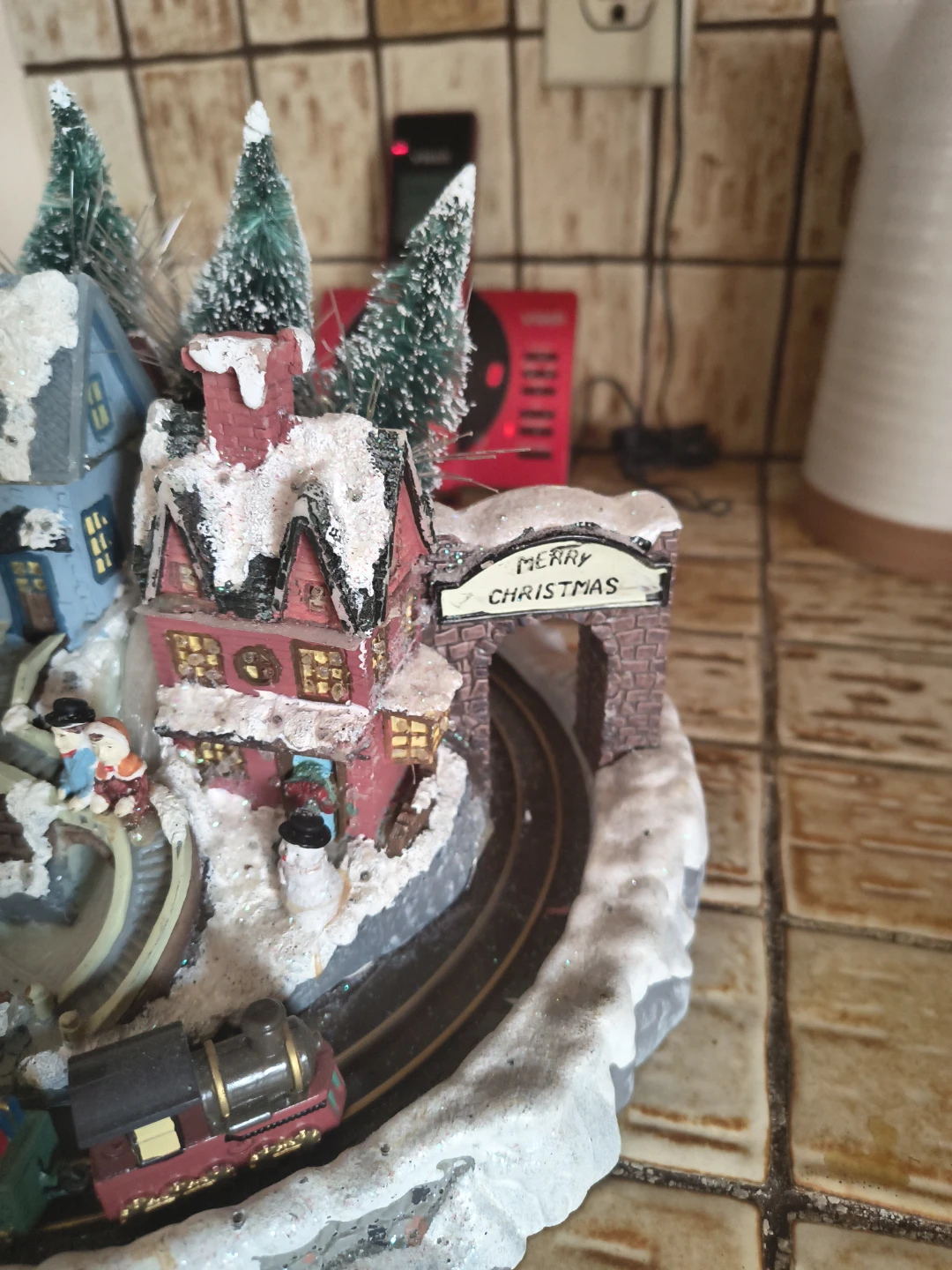 Christmas Village Train Scene - photo 3