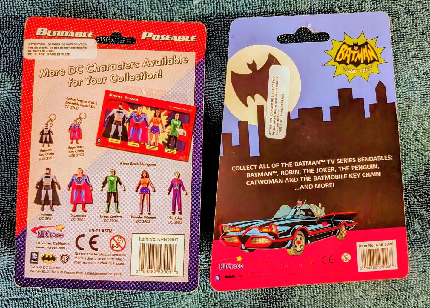 DC Comics Bendable Batman Keychain & Batmobile Keychain - photo 2