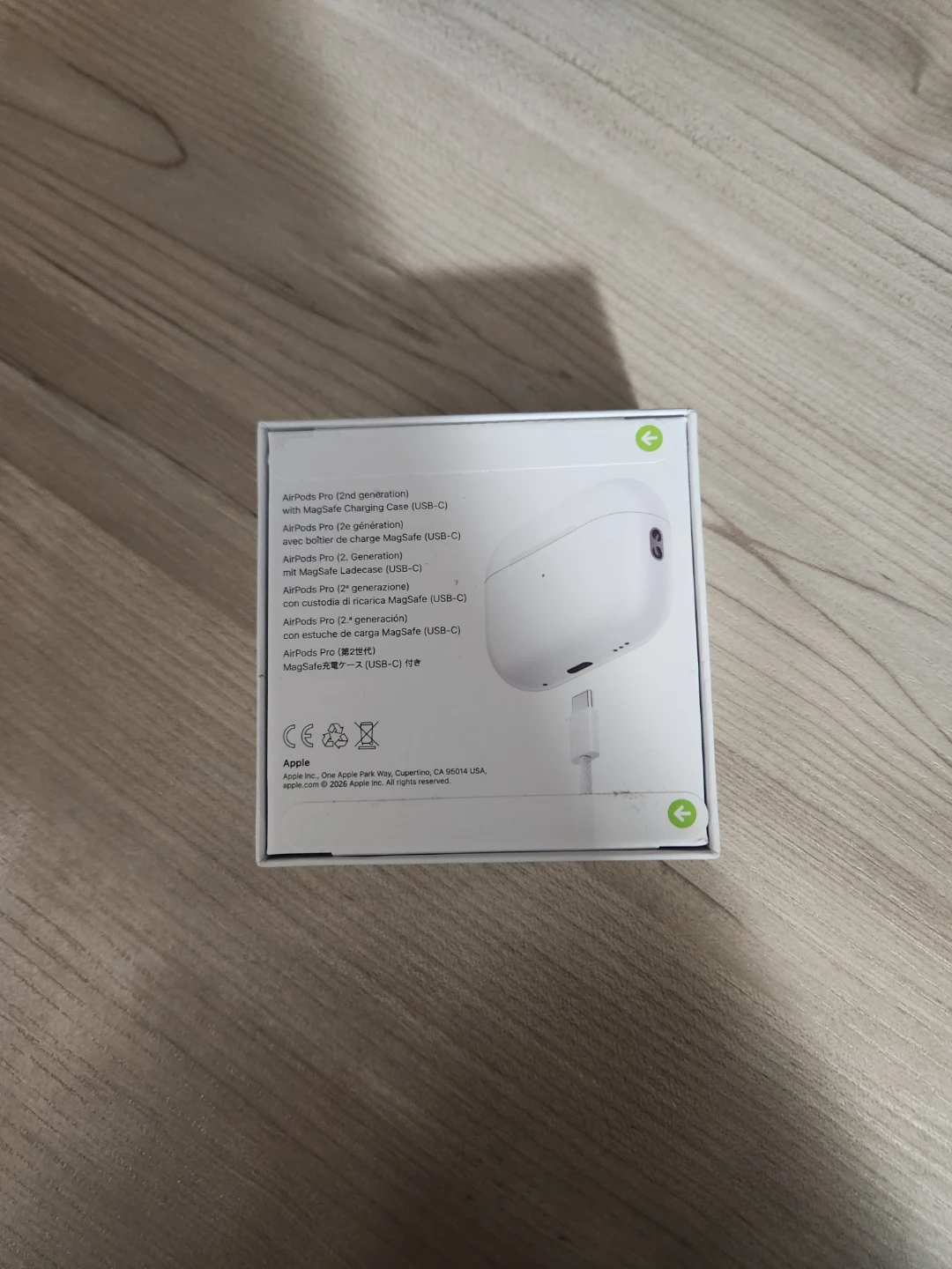 Apple AirPods Pro (2nd generation) with MagSafe Charging Case - photo 3