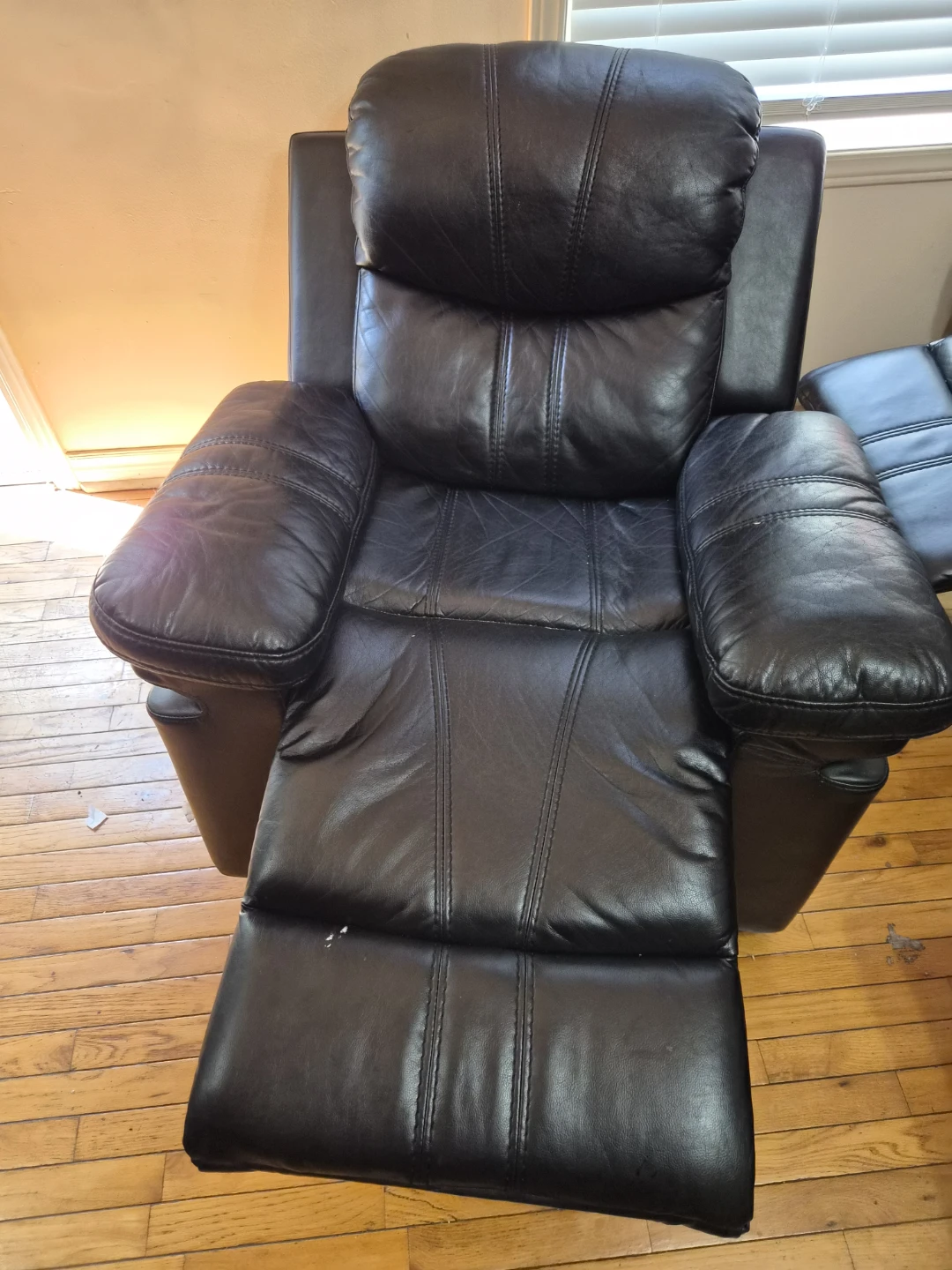 Black Leather Reclining Sofa and Chair Set - photo 5
