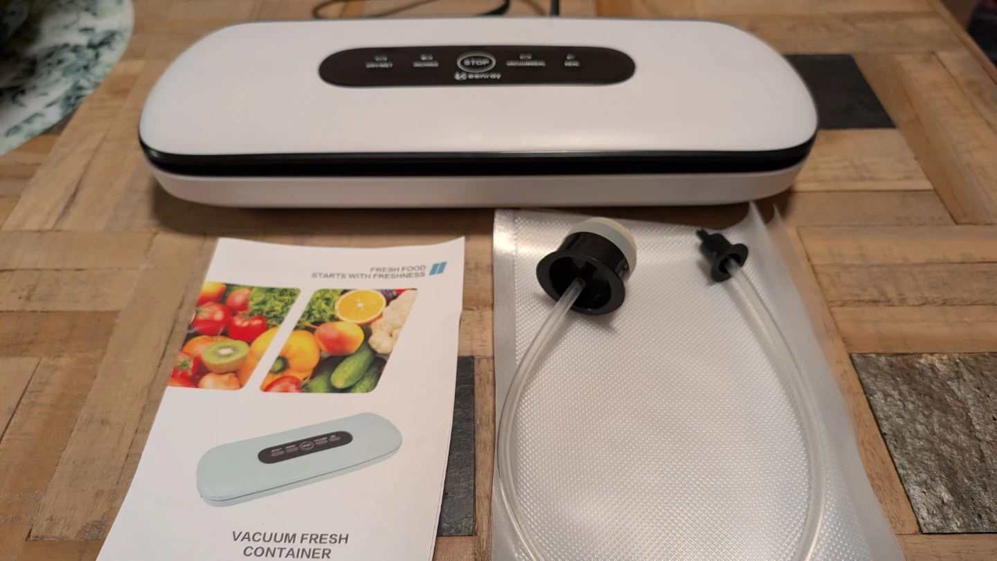 Compact Food Vacuum Sealer - photo 2