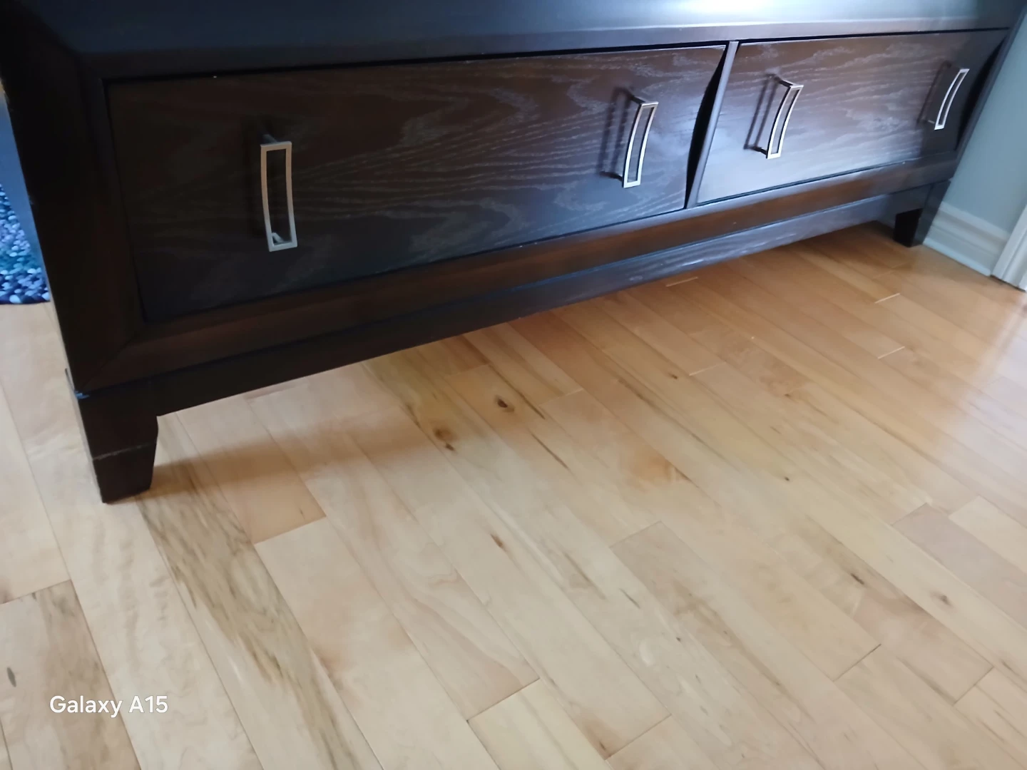 MOVING SALE - Dark Wood Bedroom Set 3pcs - photo 2