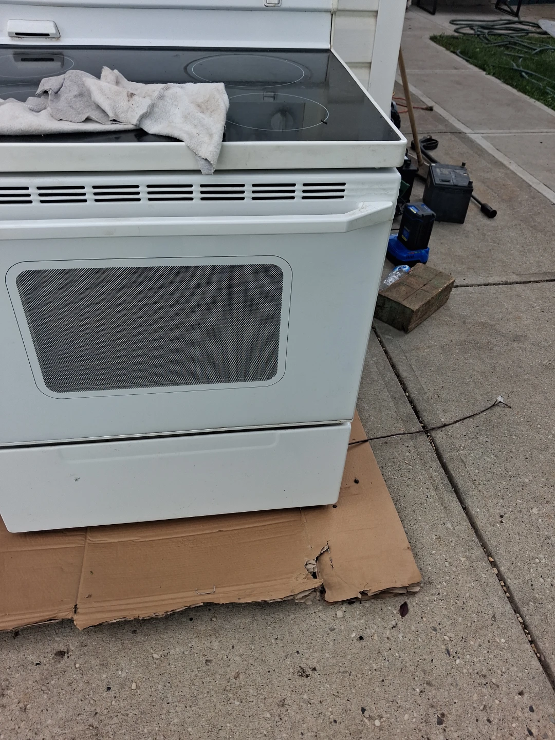 Maytang Electric stove  for sale call 780-884-7800