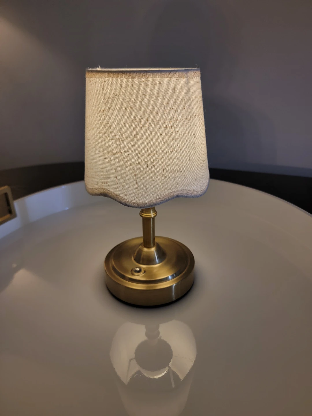 Desk top touch lamp - photo 2