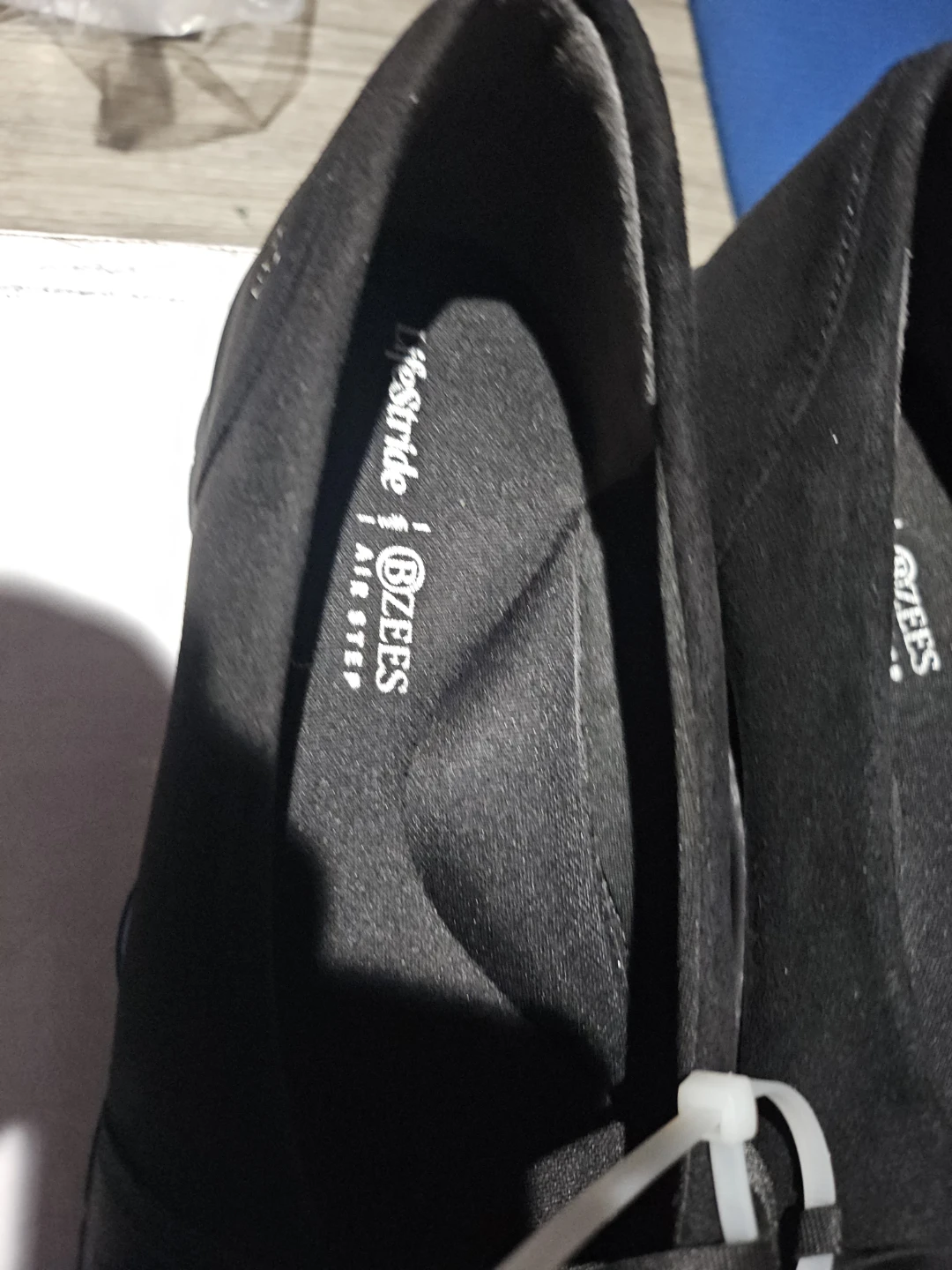 Bzees Women's Black Slip-on Flats - photo 3