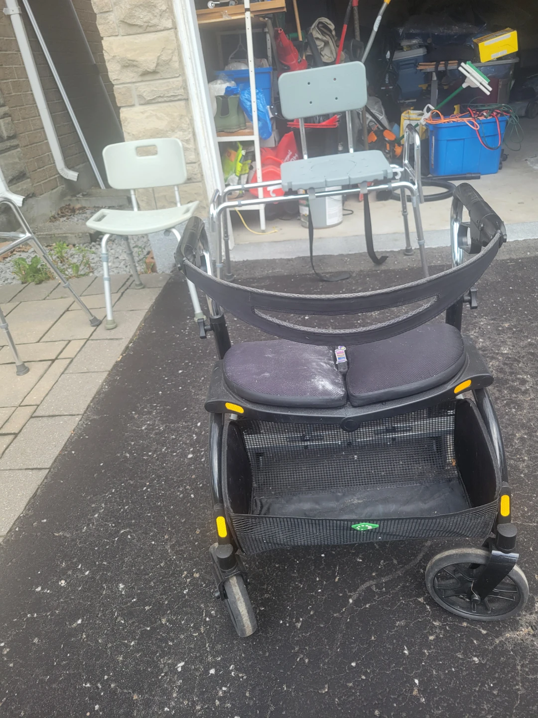 Mobility walker