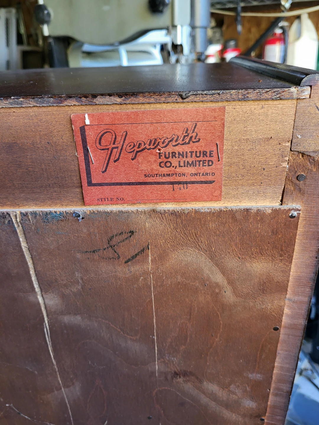 Hepworth Furniture Co. Limited Display Cabinet - photo 4