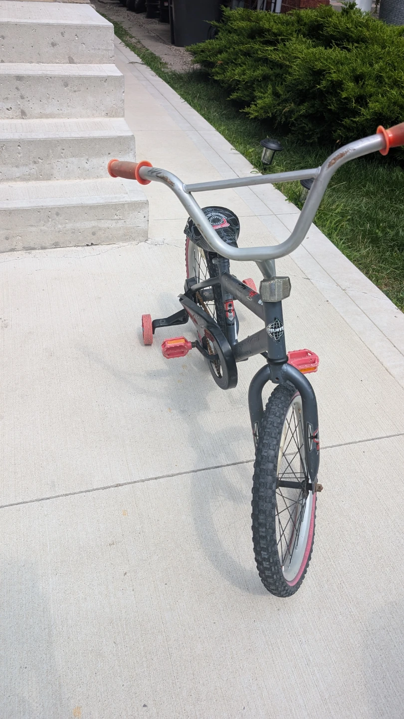 🚲 Red/Black Kids Bike – 18 Inch - photo 2