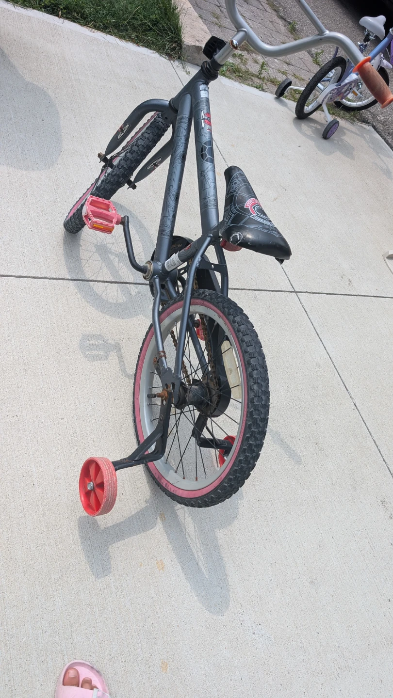 🚲 Red/Black Kids Bike – 18 Inch - photo 4