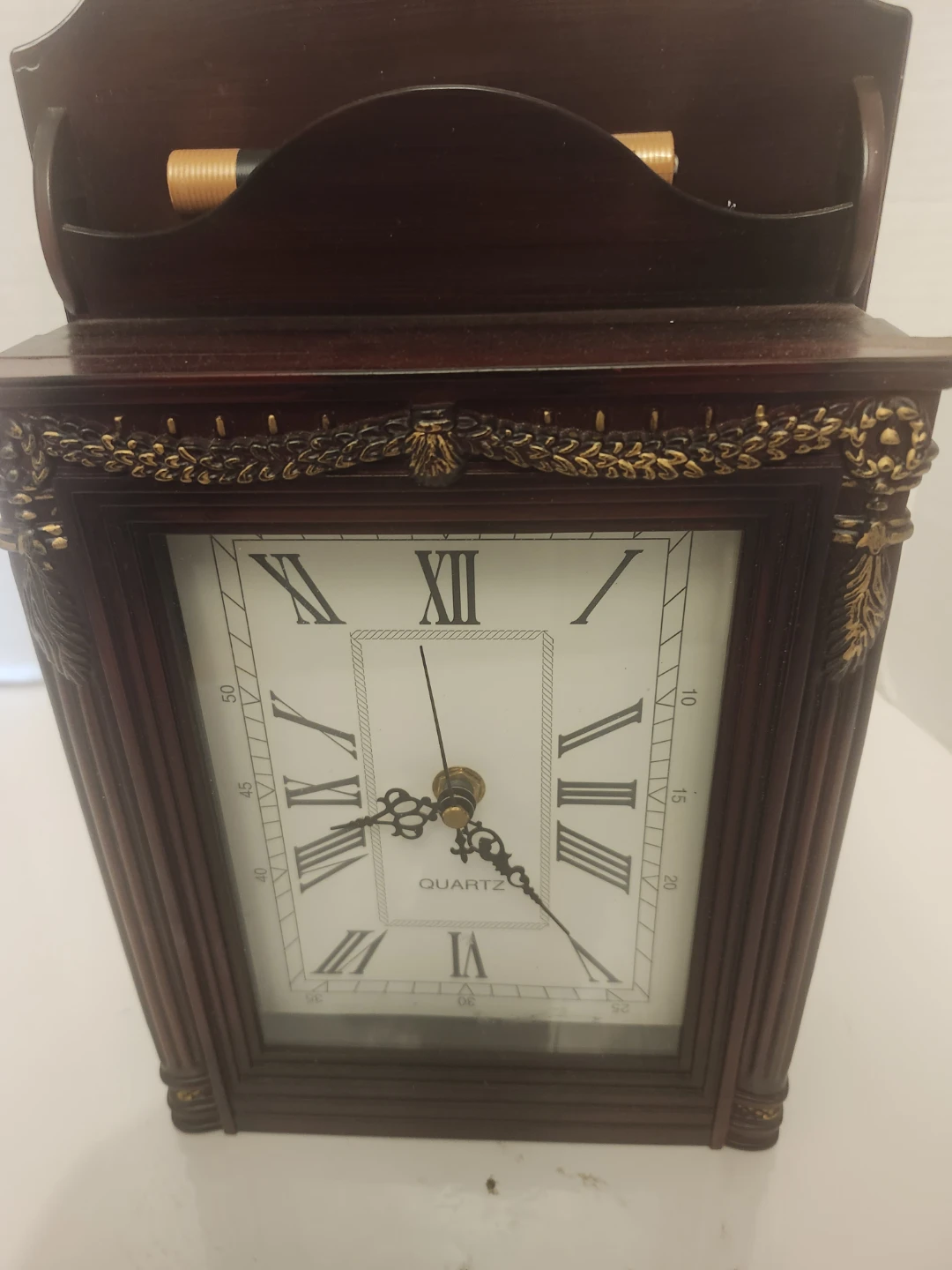 Wooden Key Holder with Quartz Clock