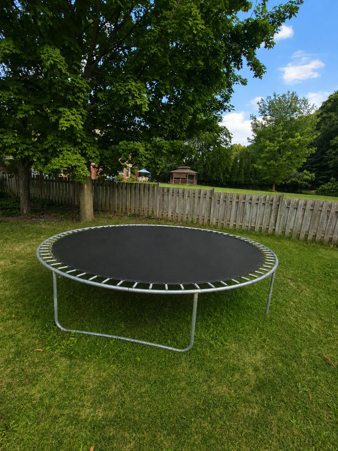 Round Trampoline