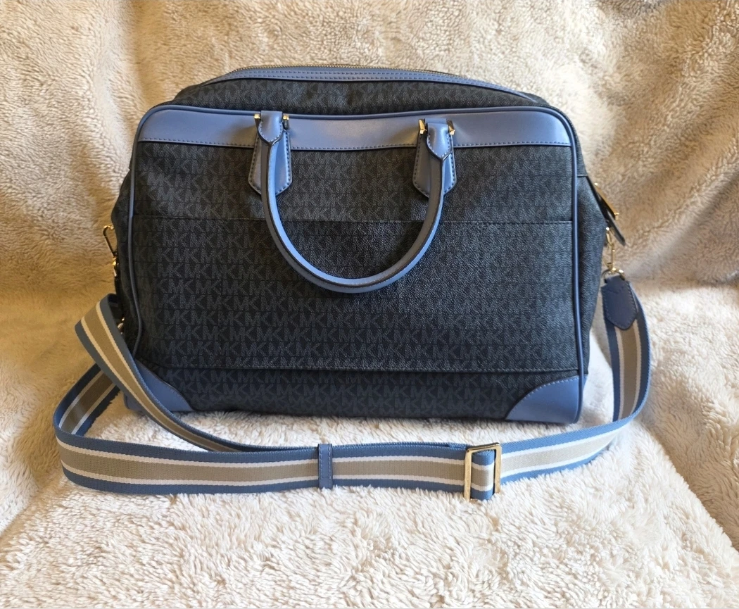 Michael Kors Extra Large Weekender Bag - photo 2