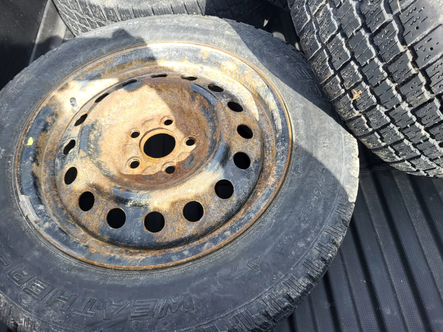 Toyota corolla winter tires on rims - photo 3