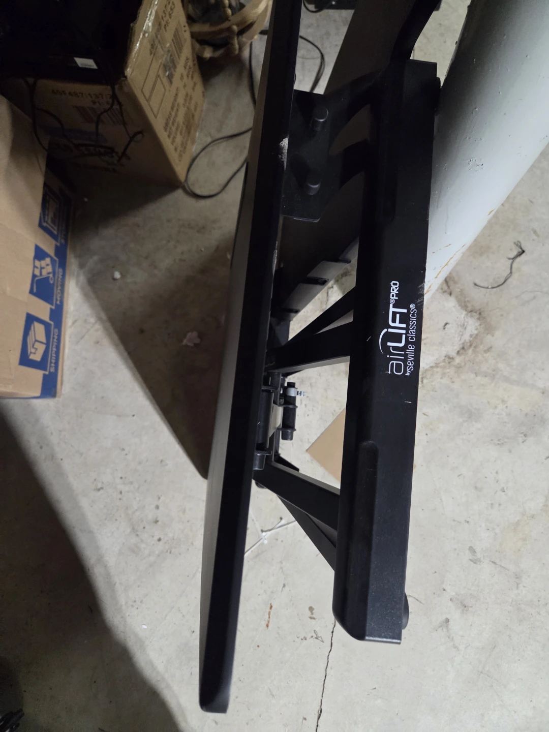 Airlift Pro Standing Desk Converter - photo 4