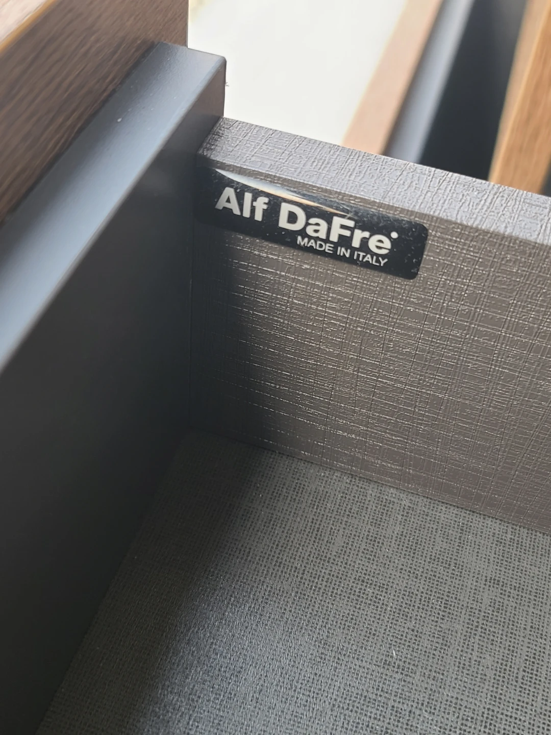Pair of Alf DaFre Italian Nightstands - photo 4