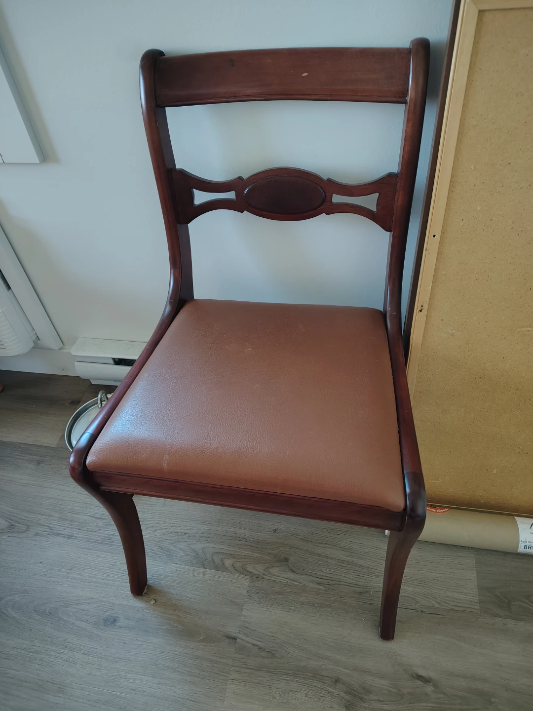 Wooden dining chair with faux leather seats - photo 4