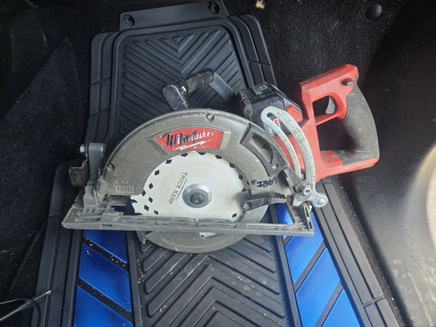 Milwaukee 7-1/4" Rear Handle Circular Saw - photo 2