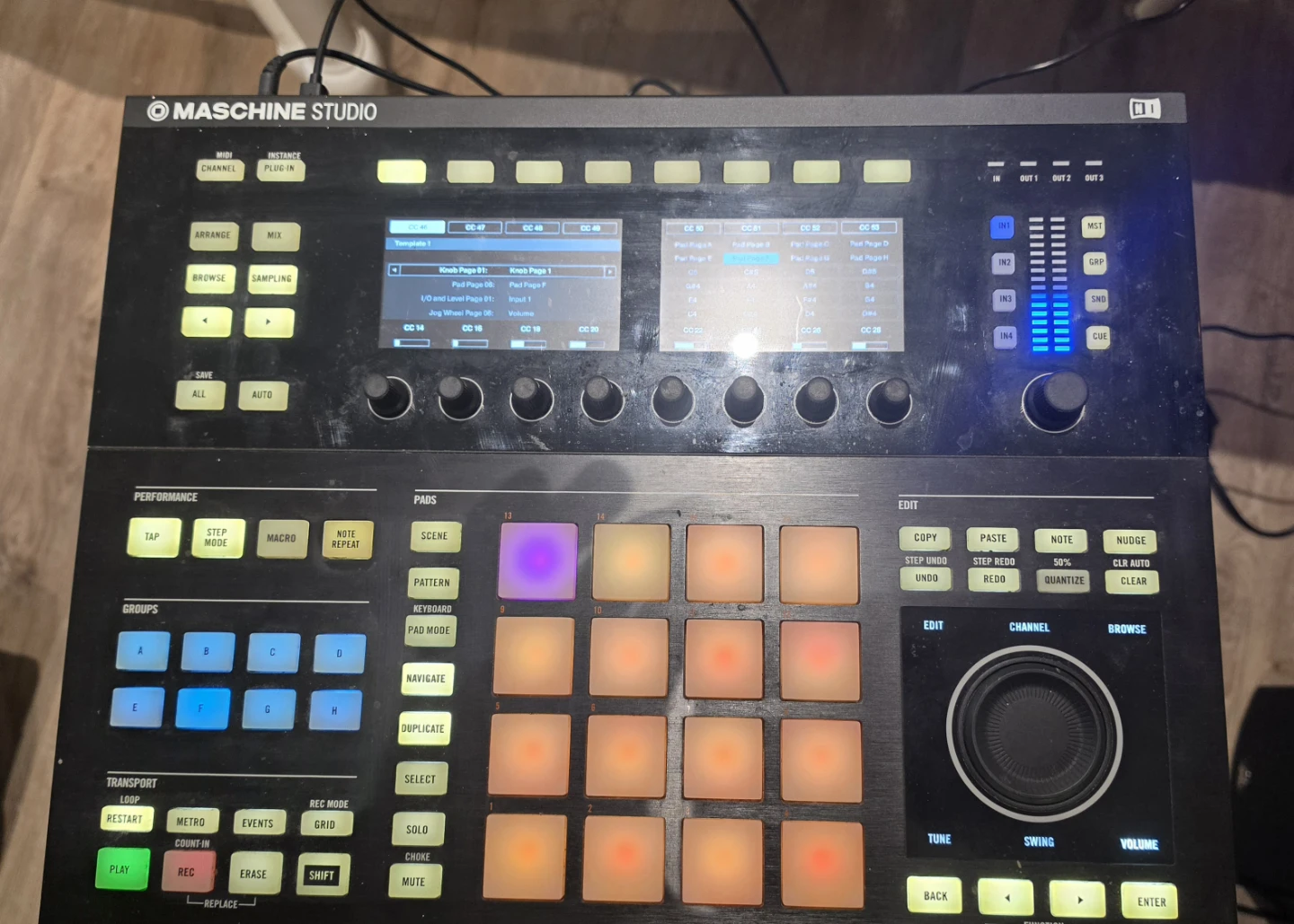 Native Instruments Maschine Studio