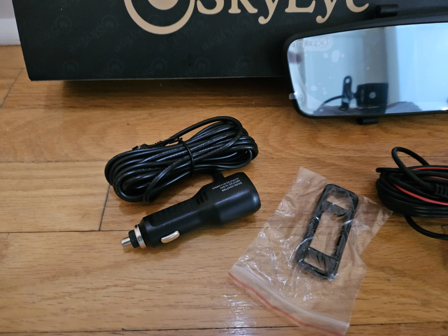 SkyEye Rearview Mirror Dash Cam - photo 2