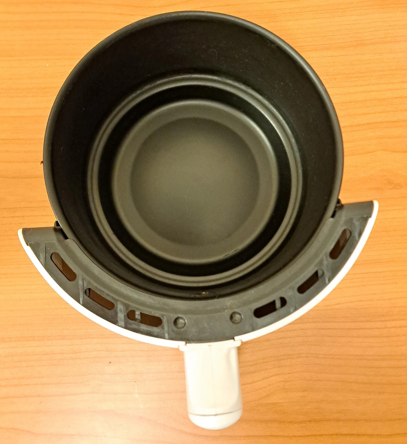 FRIGIDAIRE AIR FRYER - photo 2