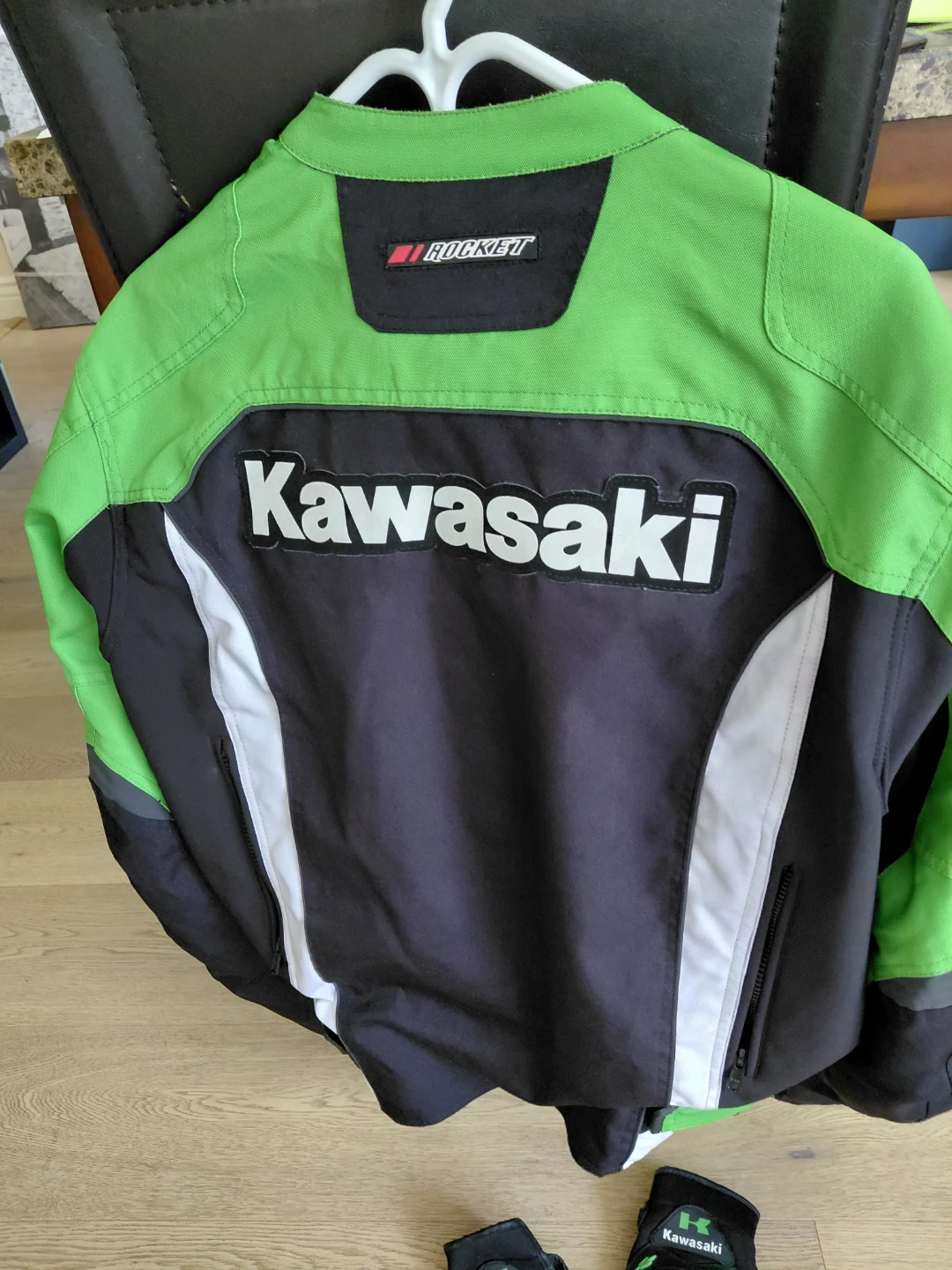 Joe Rocket Kawasaki Motorcycle Jacket & Gloves - photo 3