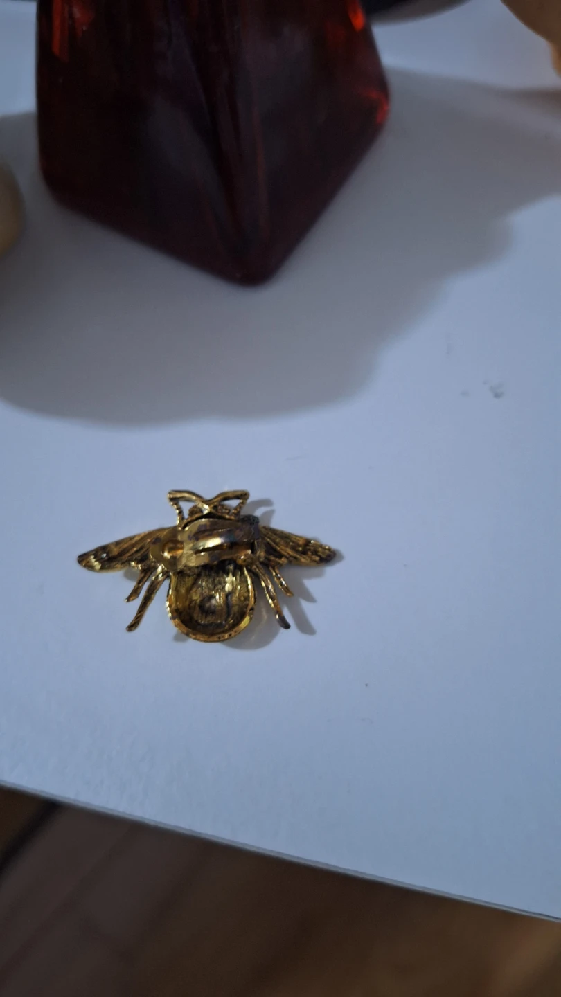 Bridgerton bee pin - photo 2