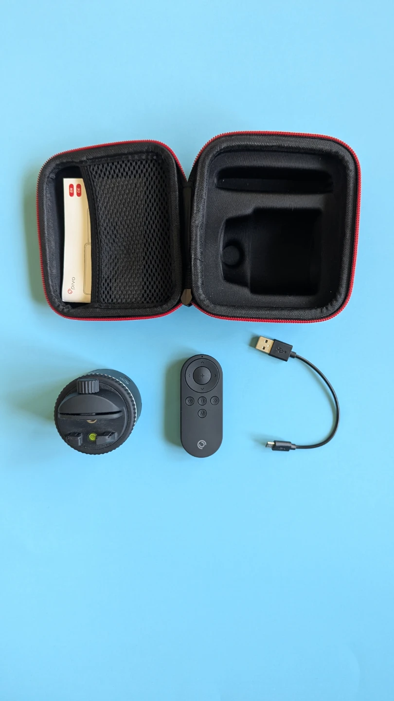 Pivo Smart Gimbal Case with Accessories - photo 2