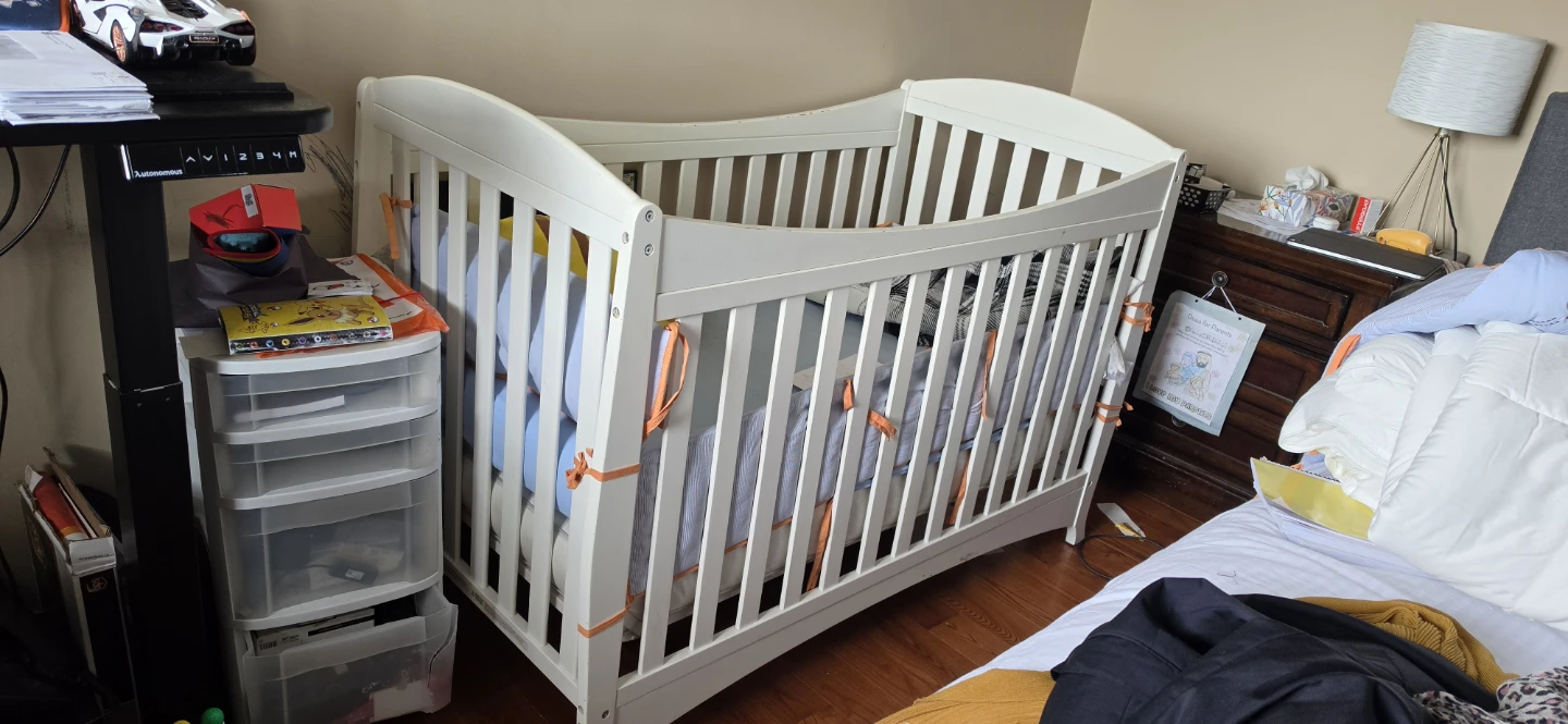 White Baby Crib good condition - photo 5