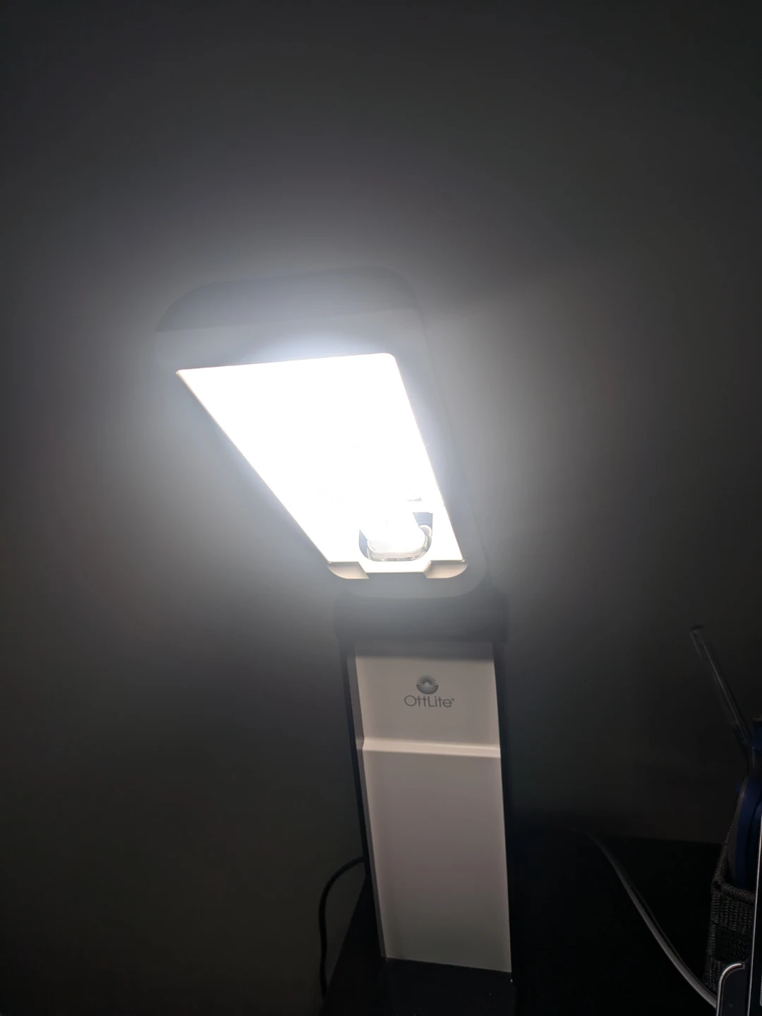 OttLite desk Lamp - photo 2