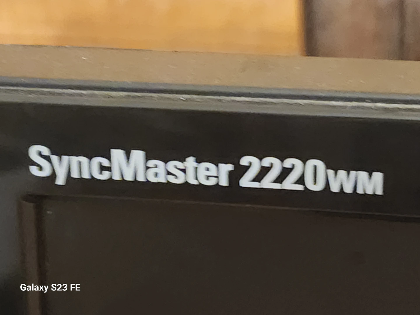 Samsung SyncMaster 2220WM Monitor - photo 2