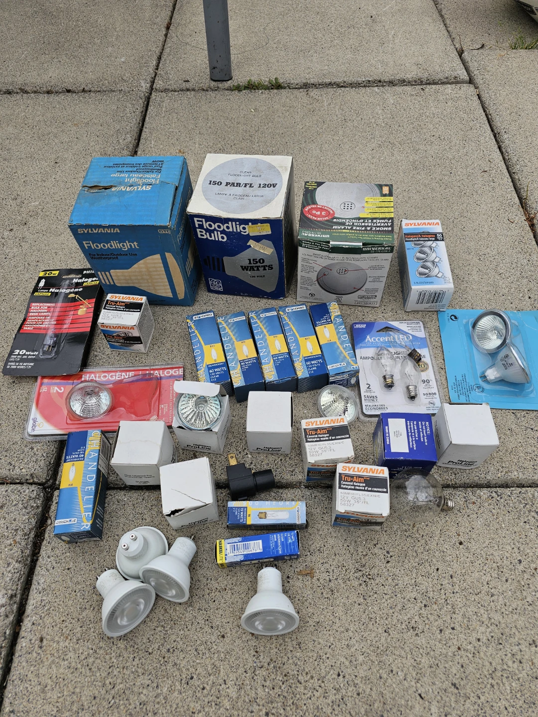 Assorted Light Bulbs and Fixtures - photo 3
