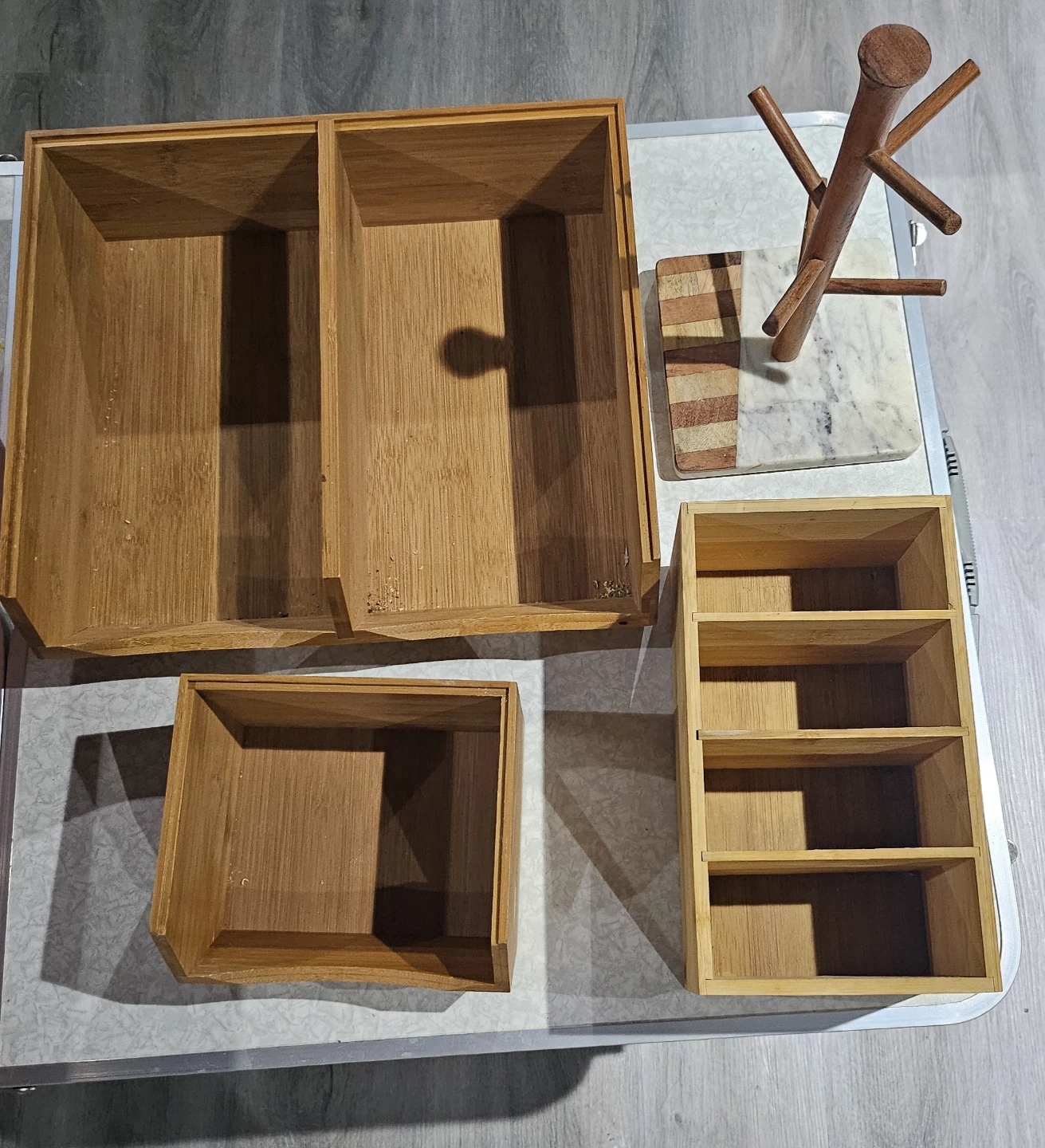 Bamboo organizer set and wooden mug tree - photo 2