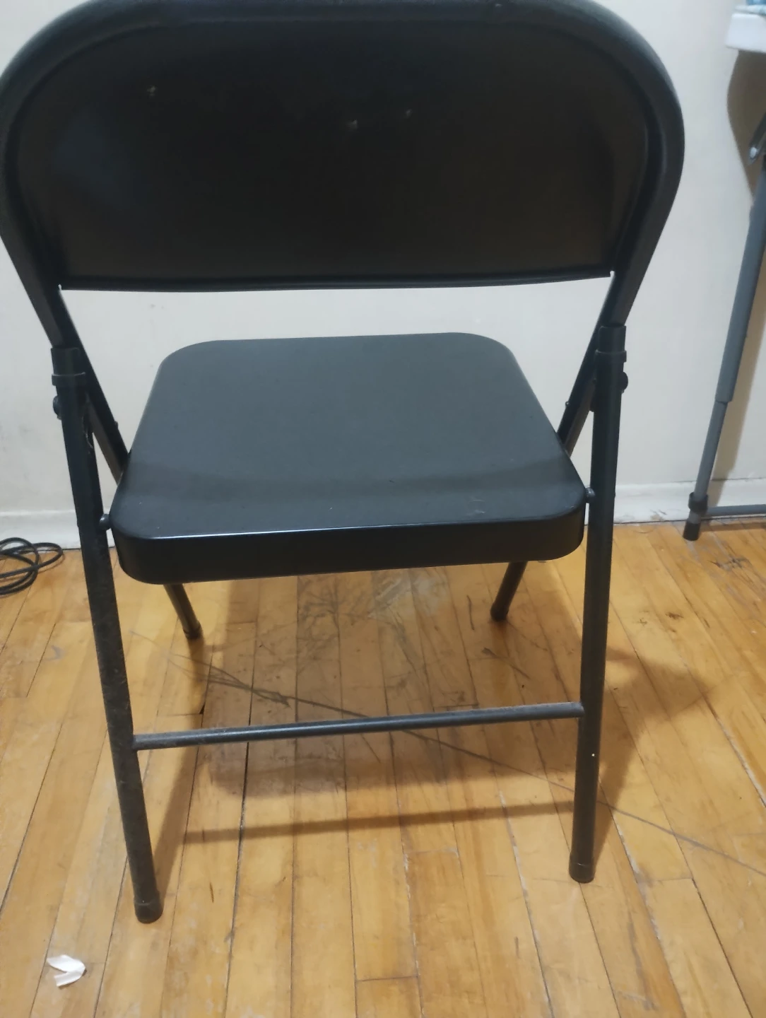 Black Folding Chair – Clean & Good Condition